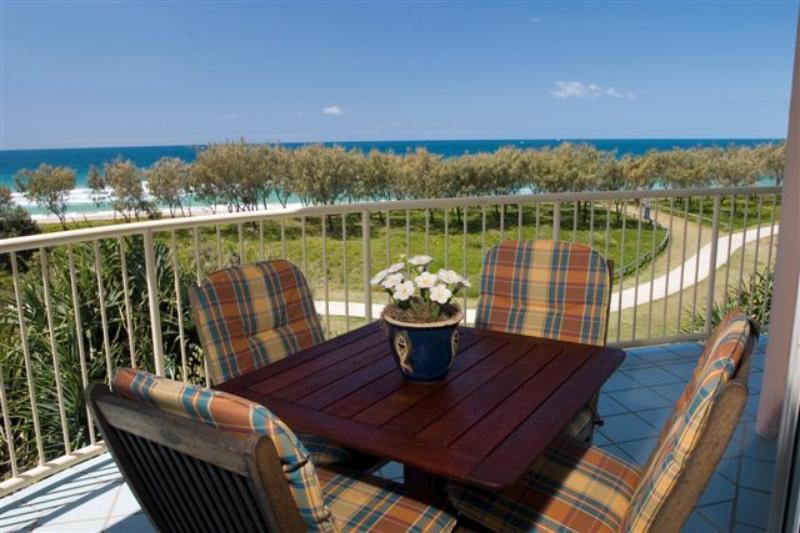 Surfside On The Beach Buddina Exterior photo