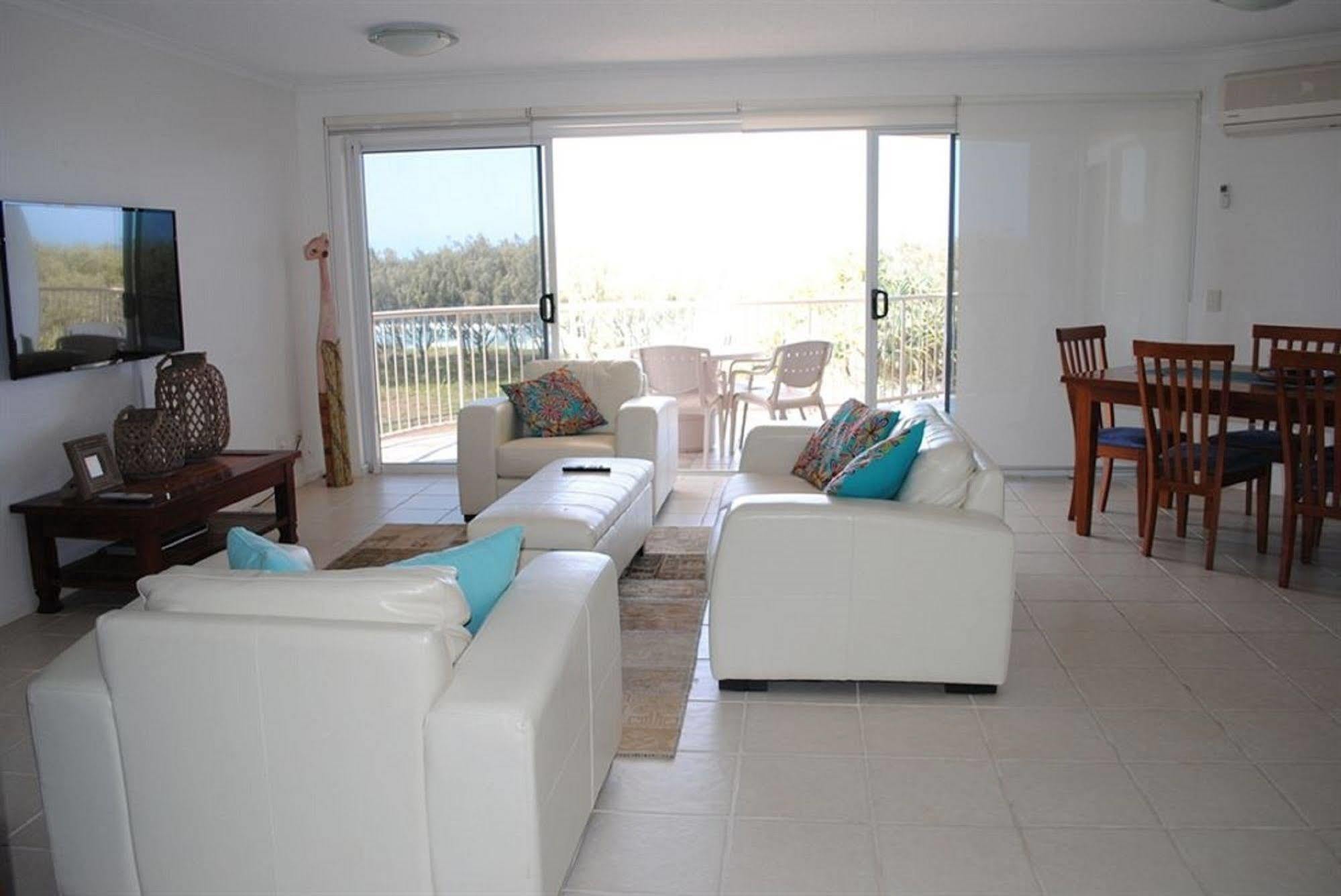 Surfside On The Beach Buddina Exterior photo