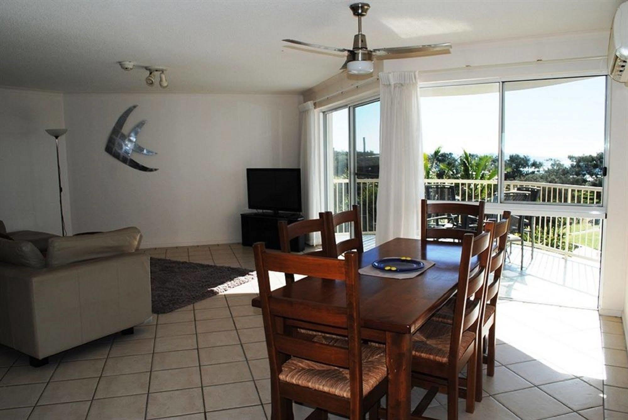 Surfside On The Beach Buddina Exterior photo