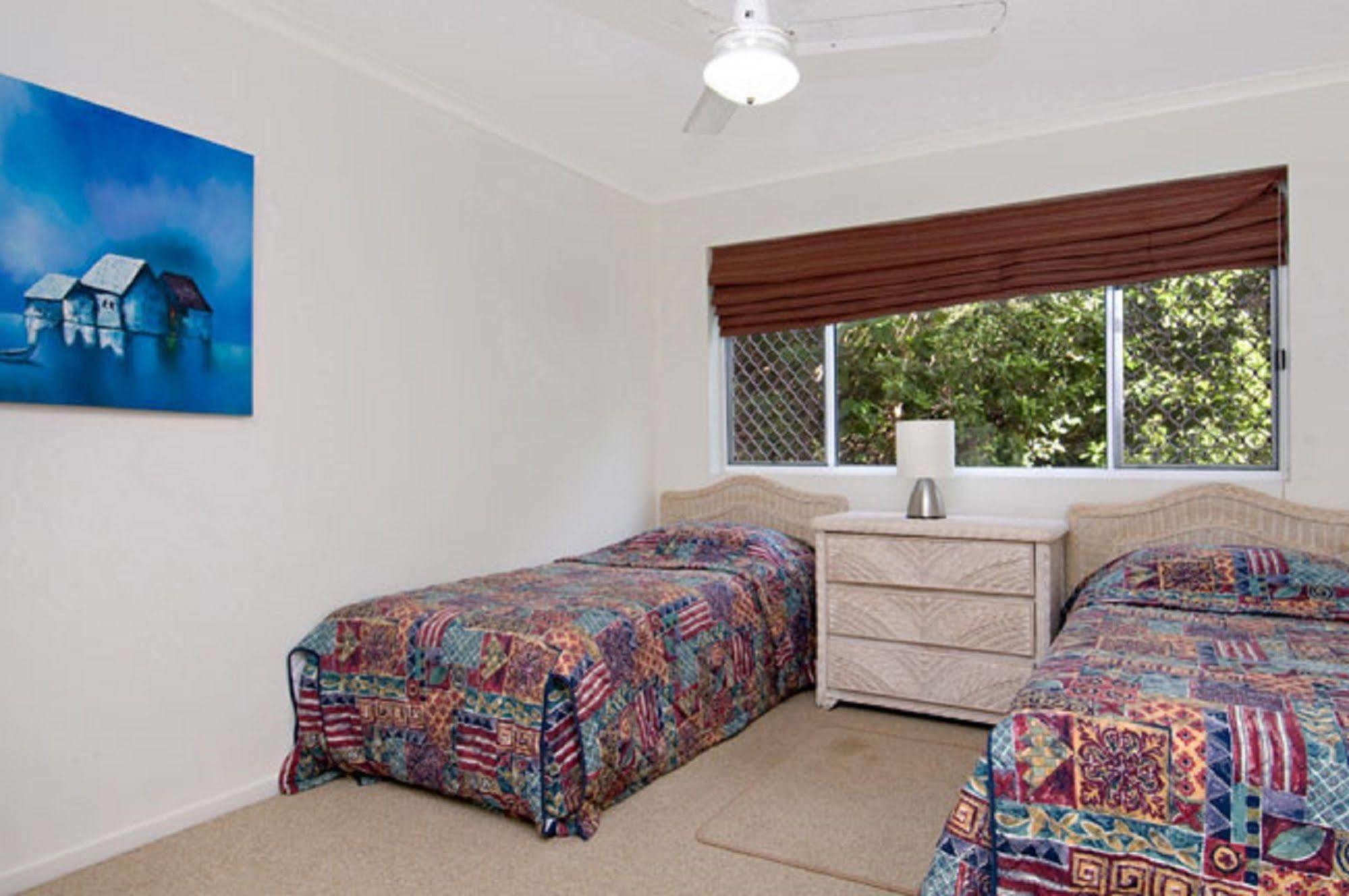 Surfside On The Beach Buddina Exterior photo