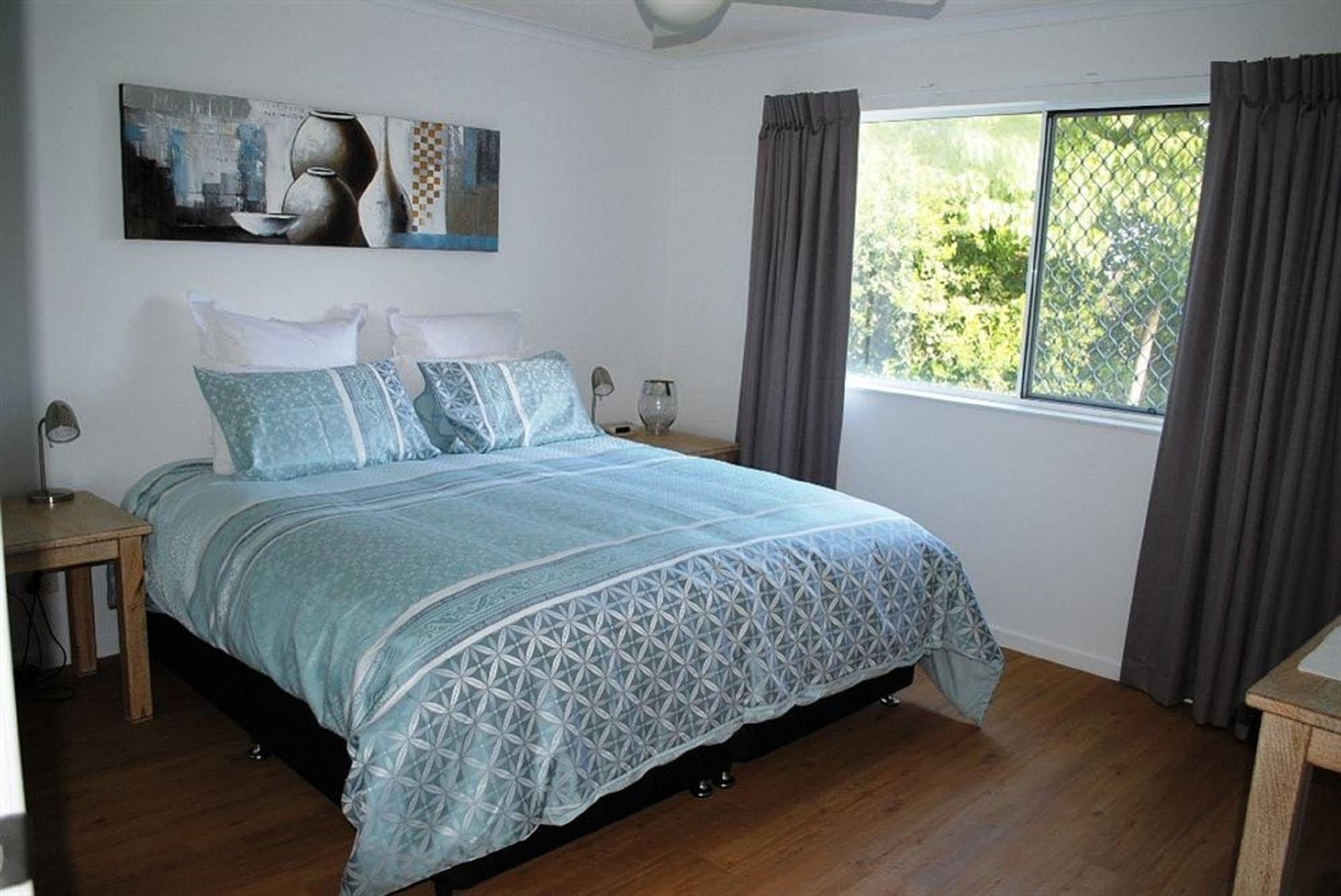 Surfside On The Beach Buddina Exterior photo