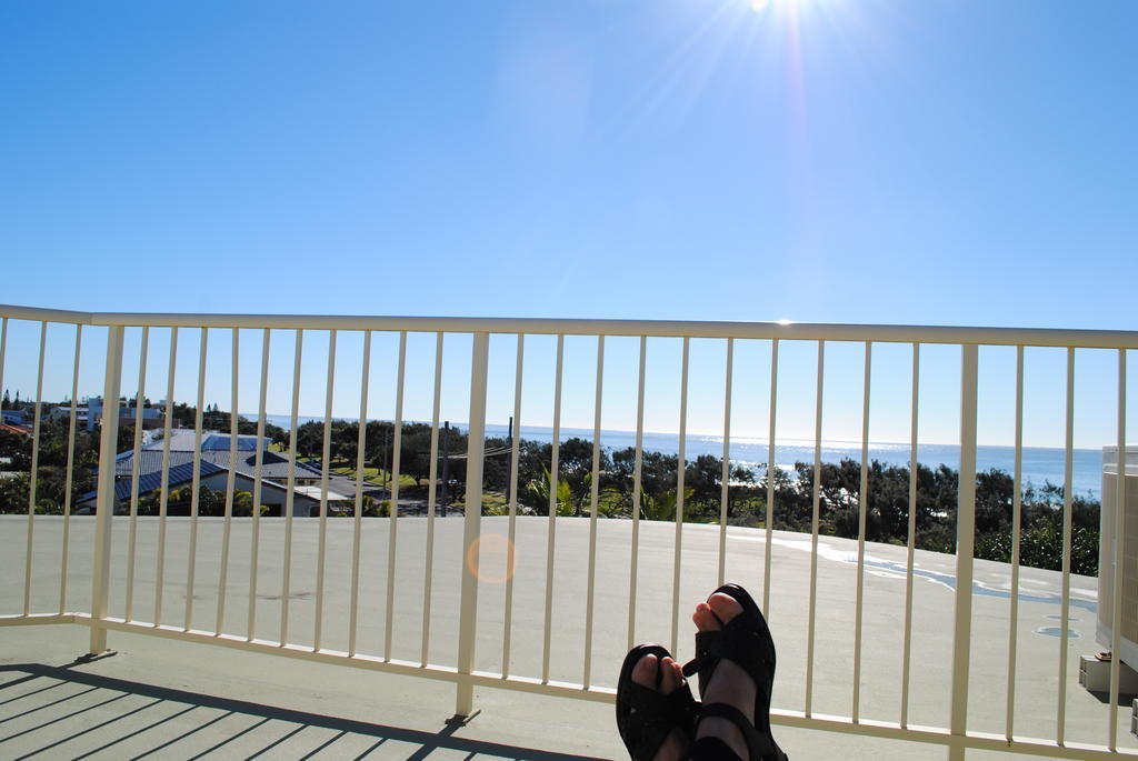 Surfside On The Beach Buddina Exterior photo