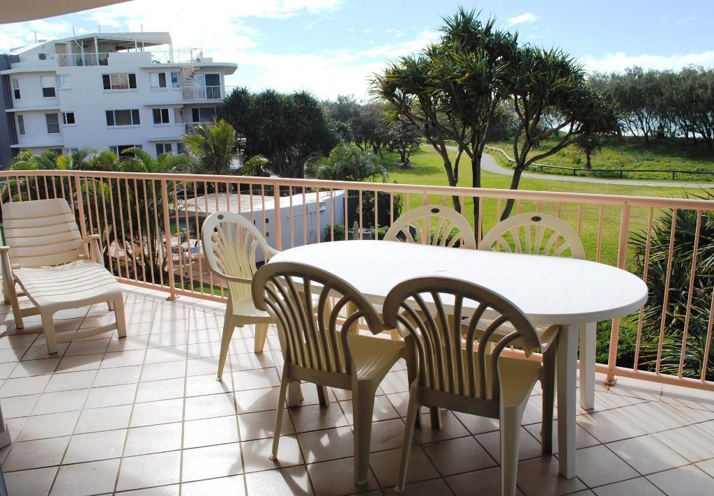Surfside On The Beach Buddina Exterior photo