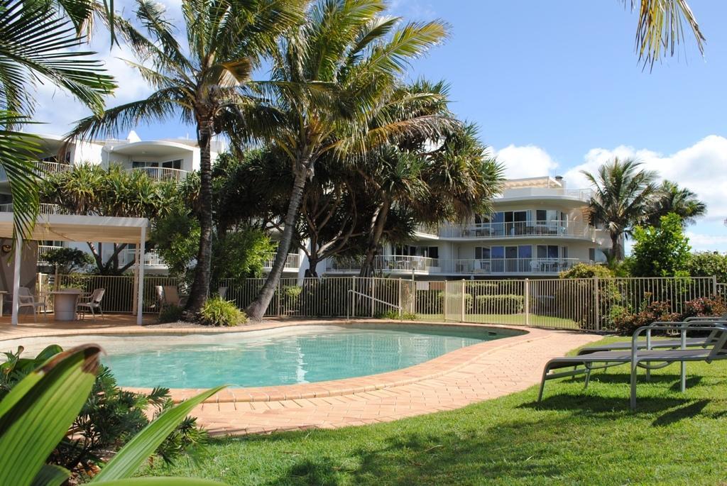 Surfside On The Beach Buddina Exterior photo